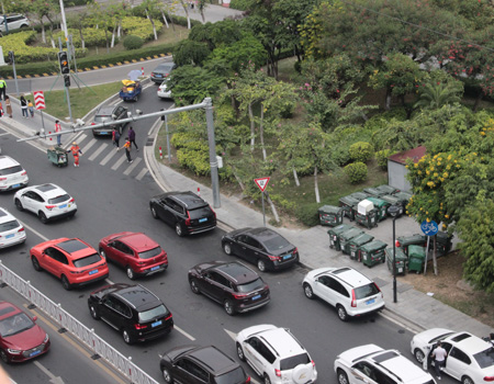 海八东路：佛山南海的繁华通衢