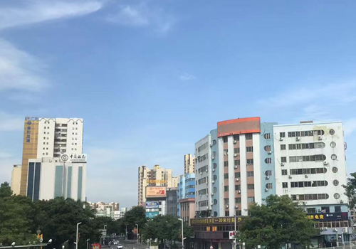 佛山市高明区新亨广场——繁华都市的商业中心 佛山市高明区新亨广场——繁华都市的商业中心